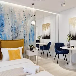  Aparthotel Government Deluxe By Magic Romania